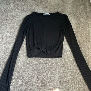 Hollister black long sleeved crop top